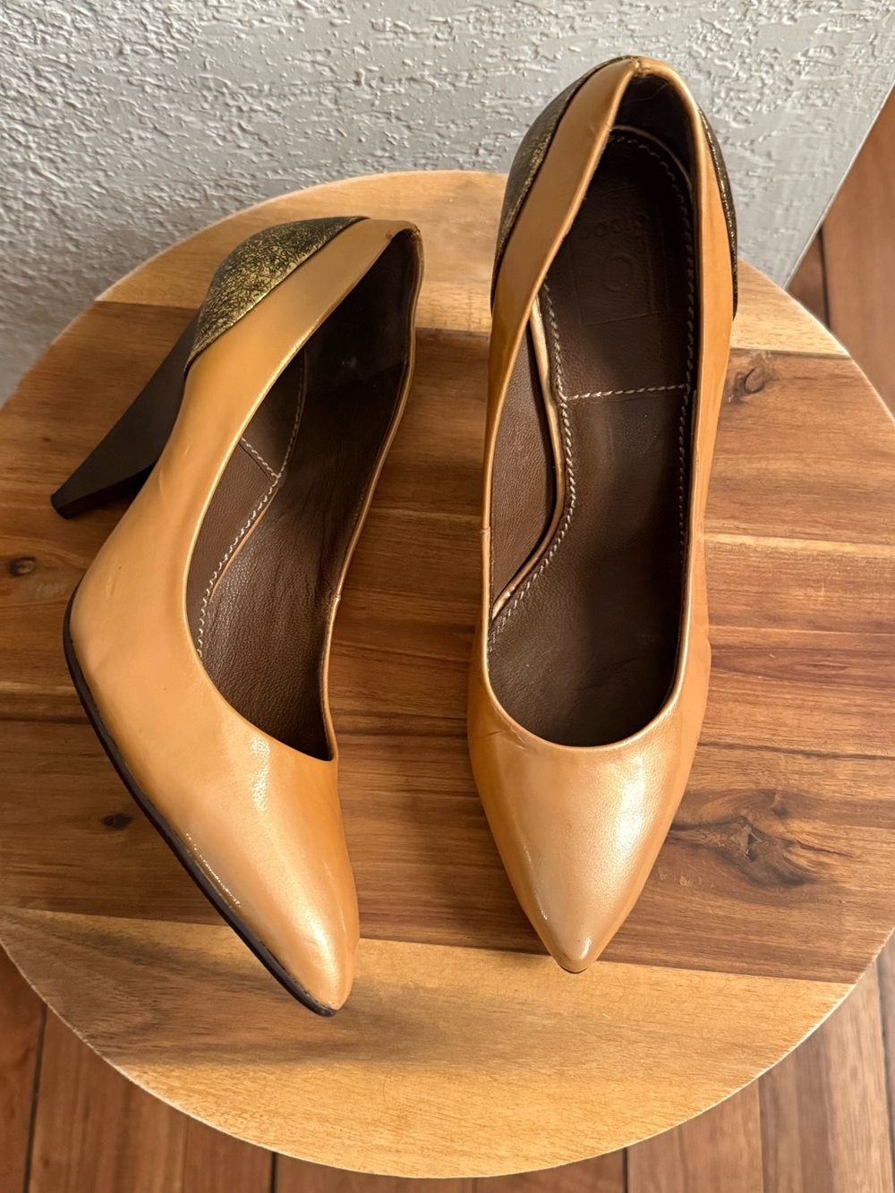 Bacio 61 Lucca Metallic Gold Patent Leather Stacked Cone Heel Pumps sz: 7.5
